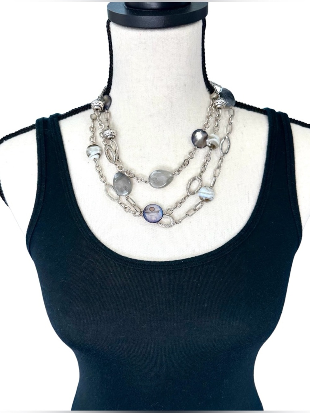 🩶Triple Strand Silver Tone Necklace with Marbled & Iridescent Beads